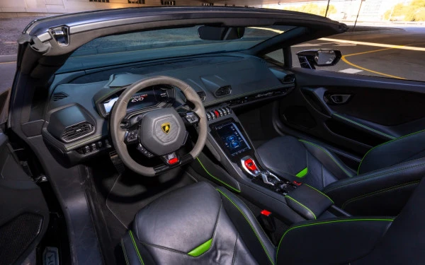  Black Lamborghini Evo Spyder Photo 8